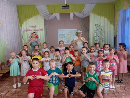 Развлечение посвященное "Дню семьи, любви и верности". Развлечение посвященное "Дню семьи, любви и верности".