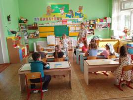 Занятие по математическому развитию в подготовительной группе. Занятие по математическому развитию в подготовительной группе.