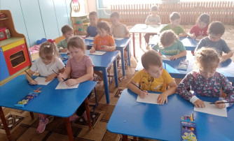 Занятие по рисованию в средней группе Занятие по рисованию в средней группе.