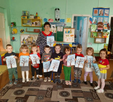 Рисование младшей группе. Рисование младшей группе.