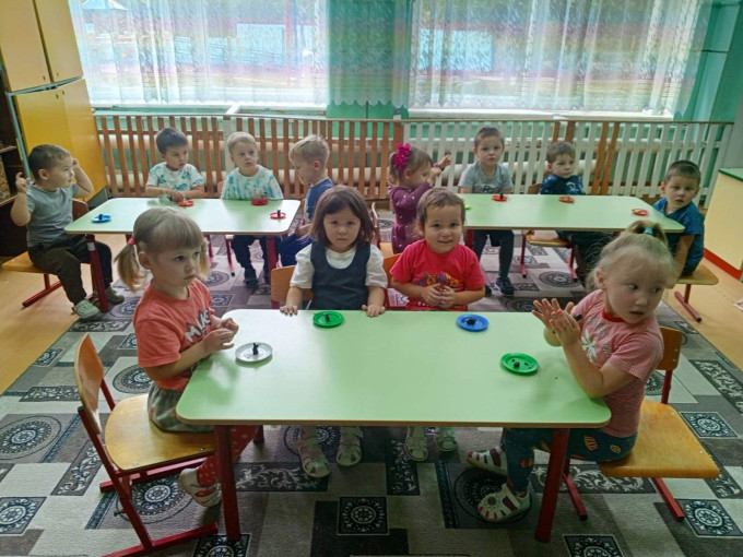 Лепка в младшей группе. Лепка в младшей группе.