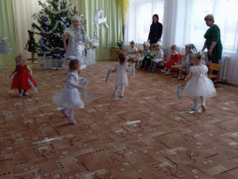 новогодний утренник в разновозрастной группе от 1,6 до 3 лет. новогодний утренник в разновозрастной группе от 1,6 до 3 лет.